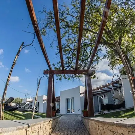 Charming House With Pool In Atalaia *